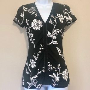 WHBM XXS top black and white